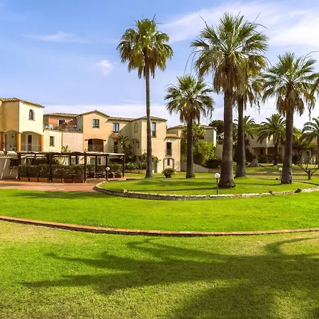 Isa-residence With Swimming-pool In Santa Margherita Di Pula, With Air Conditioning And Private Outdoor Space At Only 250 M From The Apartahotel
