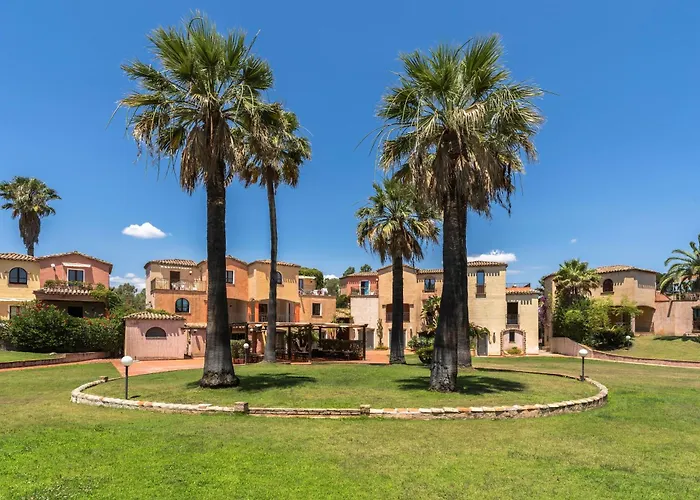 Apartahotel Isa-residence With Swimming-pool In Santa Margherita Di Pula, With Air Conditioning And Private Outdoor Space At Only 250 M From The Santa Margherita di Pula