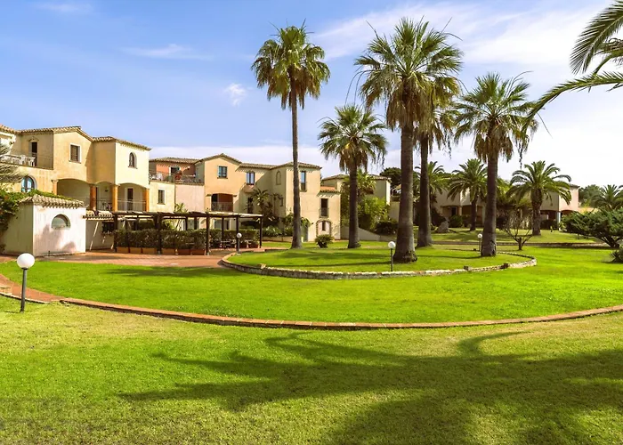 Isa-residence With Swimming-pool In Santa Margherita Di Pula, With Air Conditioning And Private Outdoor Space At Only 250 M From The Apartahotel