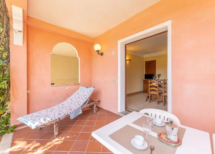 アパートホテル Isa-residence With Swimming-pool In Santa Margherita Di Pula, With Air Conditioning And Private Outdoor Space At Only 250 M From The 3*